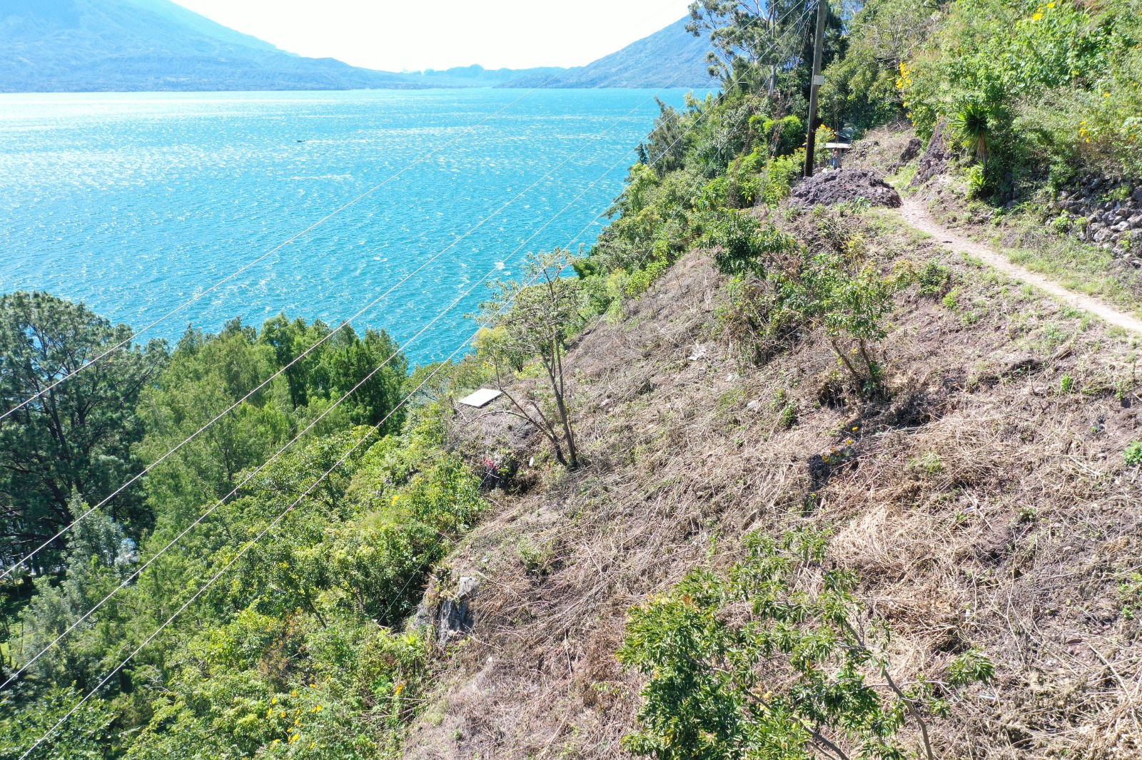 View from top view to the lake from the top