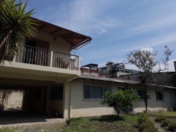 House Panajachel Central with Apartment for sale