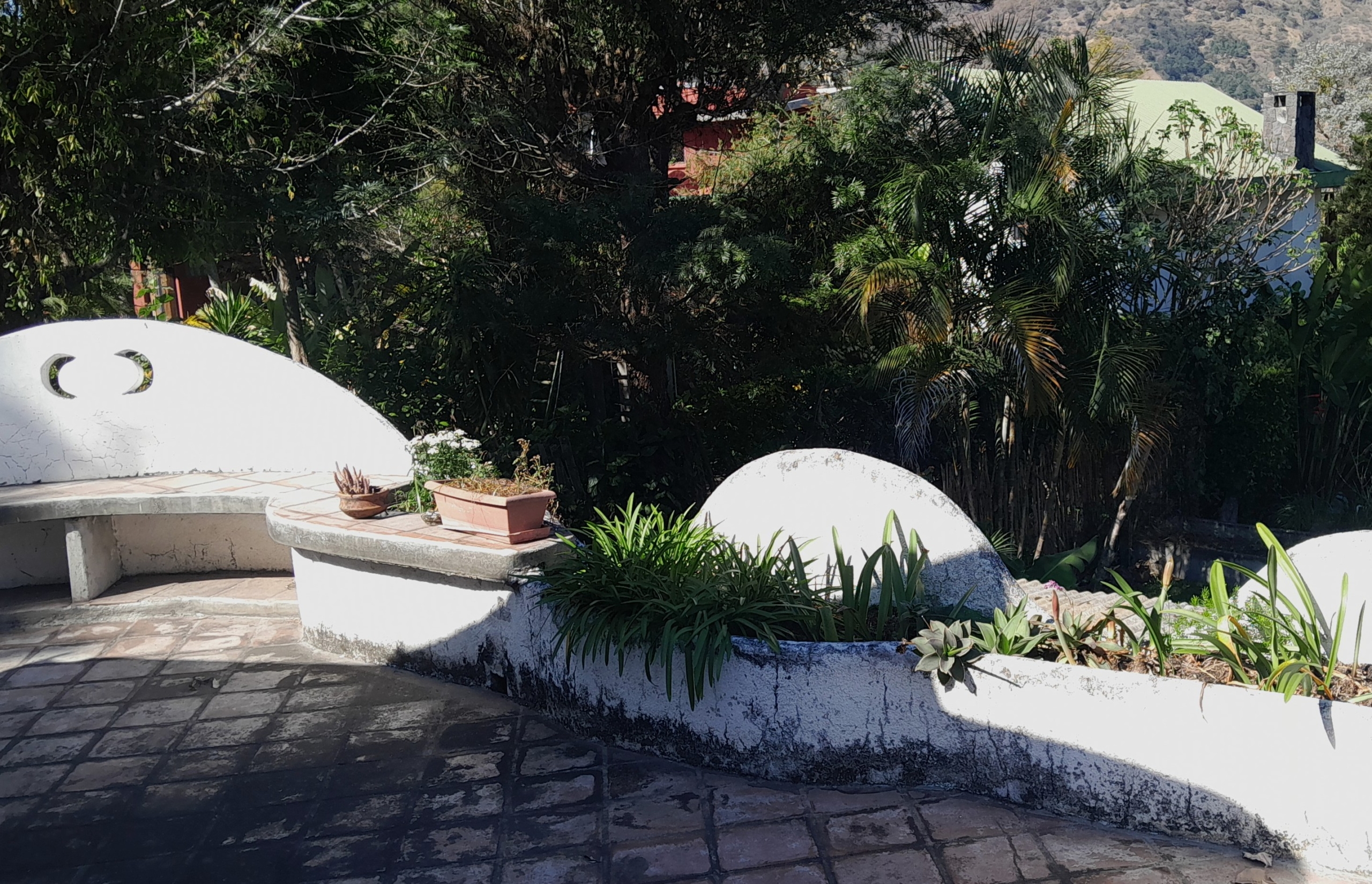 Waterfront Renovation Opportunity Outside Santiago Atitlán for sale