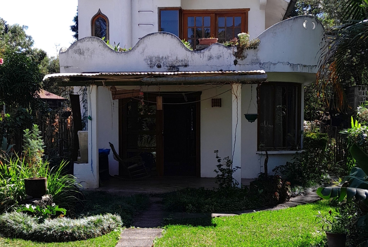 Waterfront Renovation Opportunity Outside Santiago Atitlán for sale