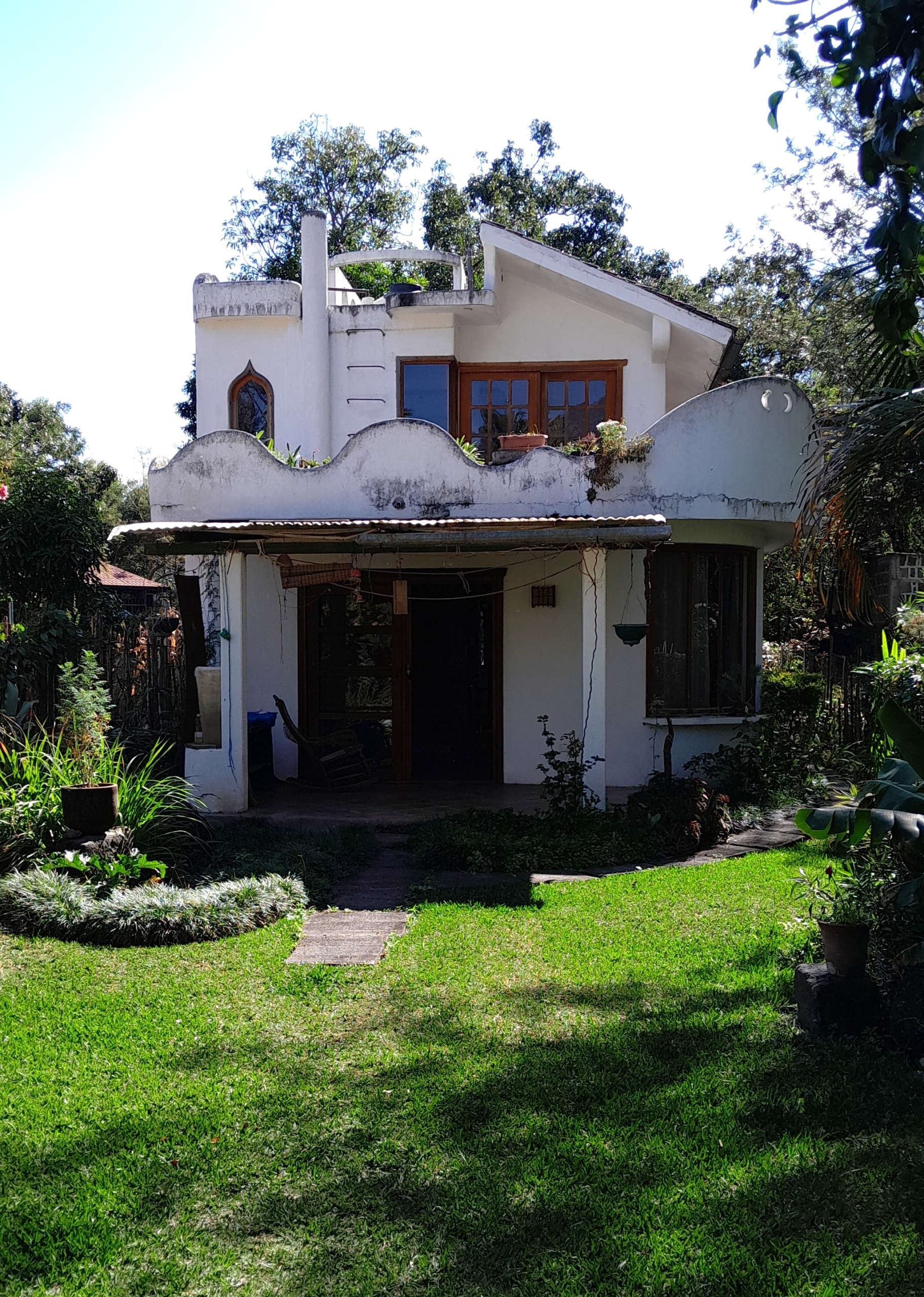 Waterfront Renovation Opportunity Outside Santiago Atitlán for sale