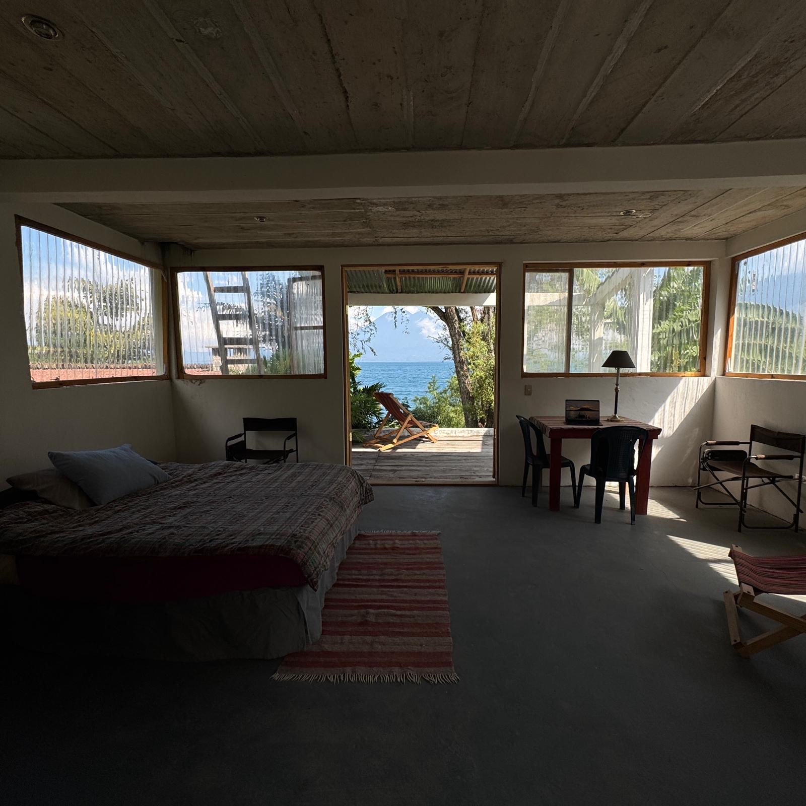 Best views 2 units, waterfront, great income