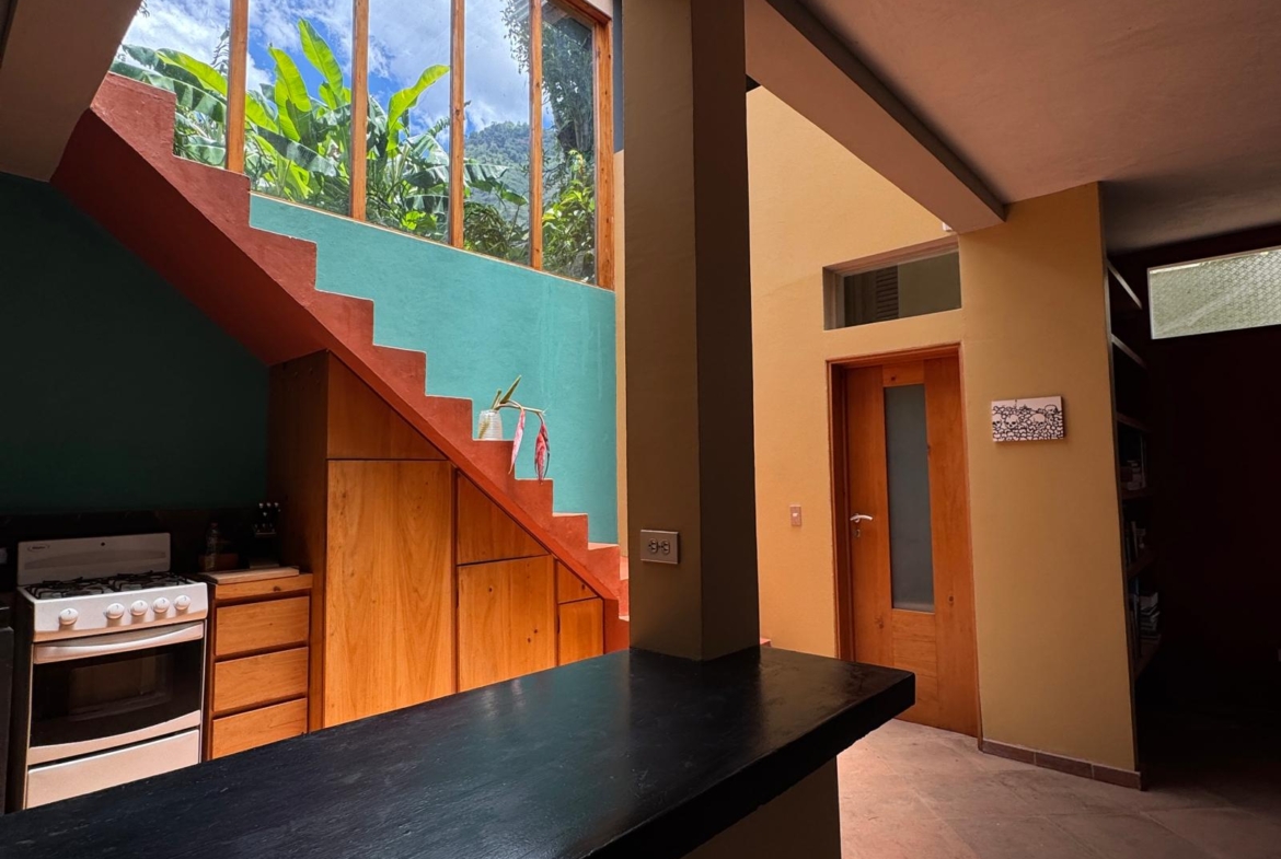Best views 2 units, waterfront, great income