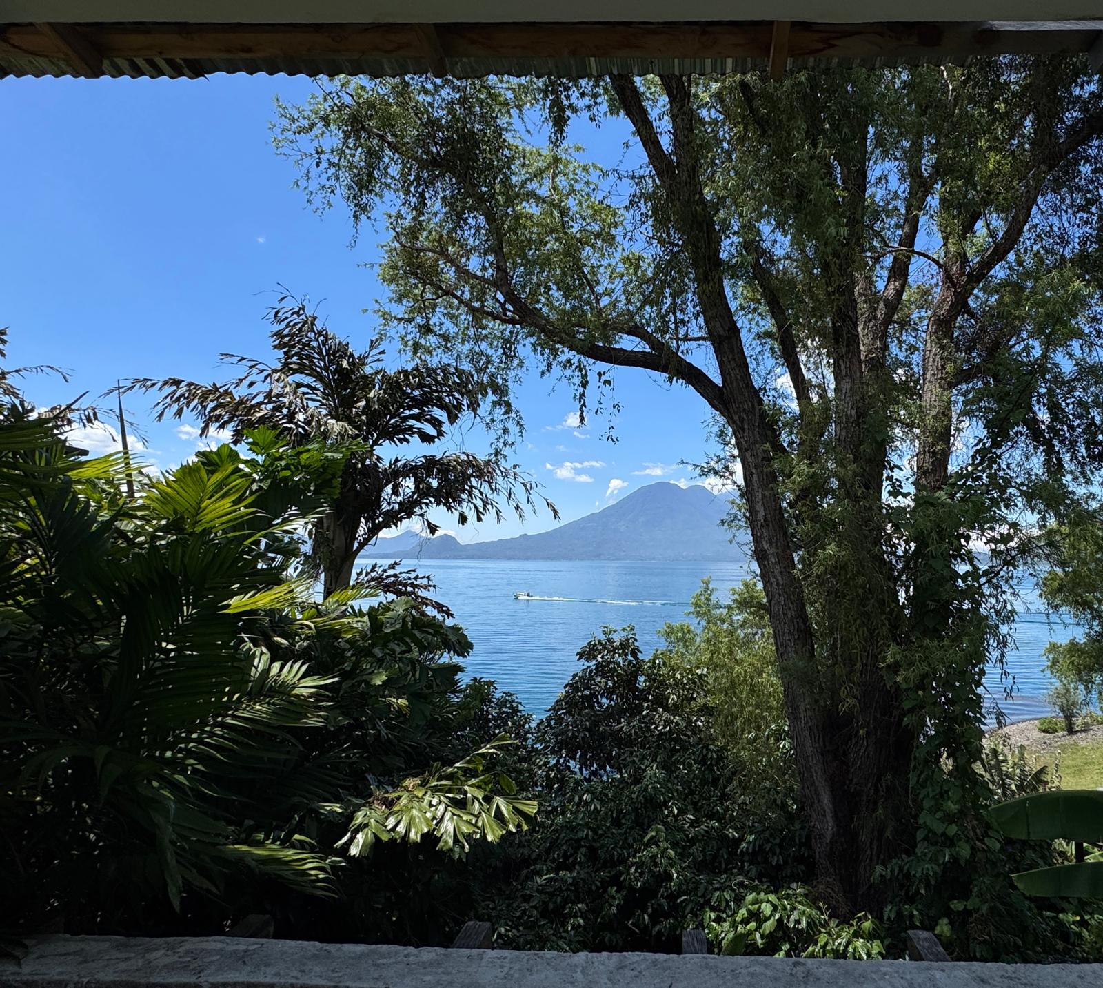 Best views 2 units, waterfront, great income