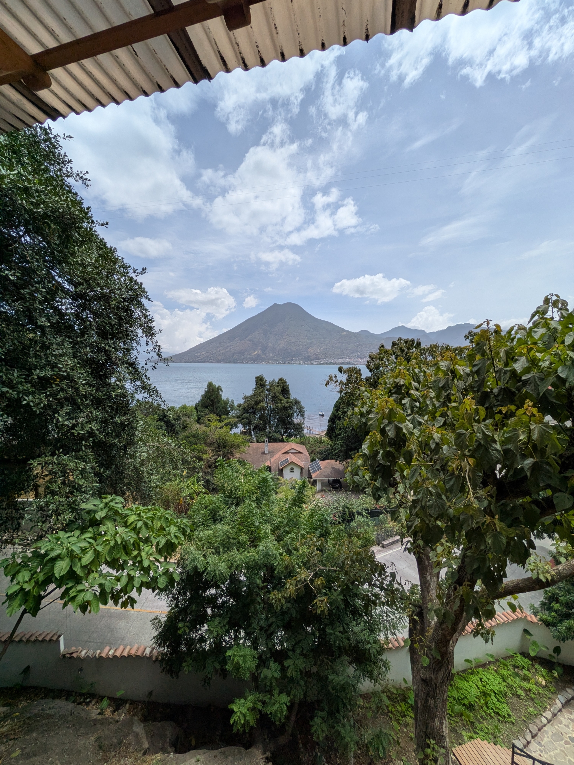 Scott view from porch New house, volcano and lake view close to San Marcos La Laguna
