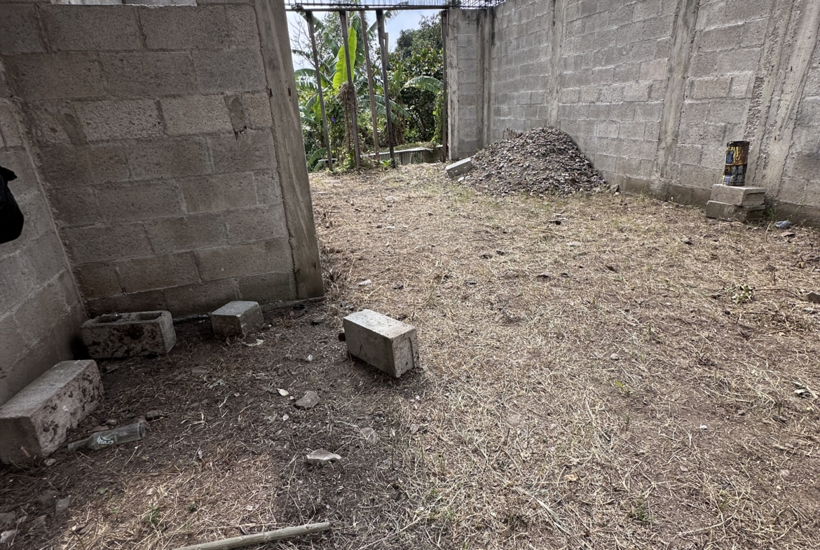 Commercial building with strong potential to finish for sale