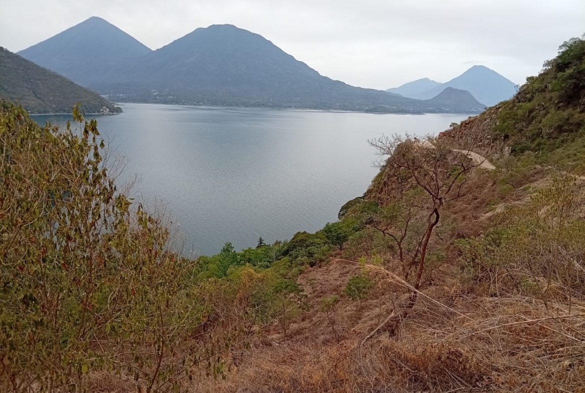 Waterfront lot with car access, prime sector for sale